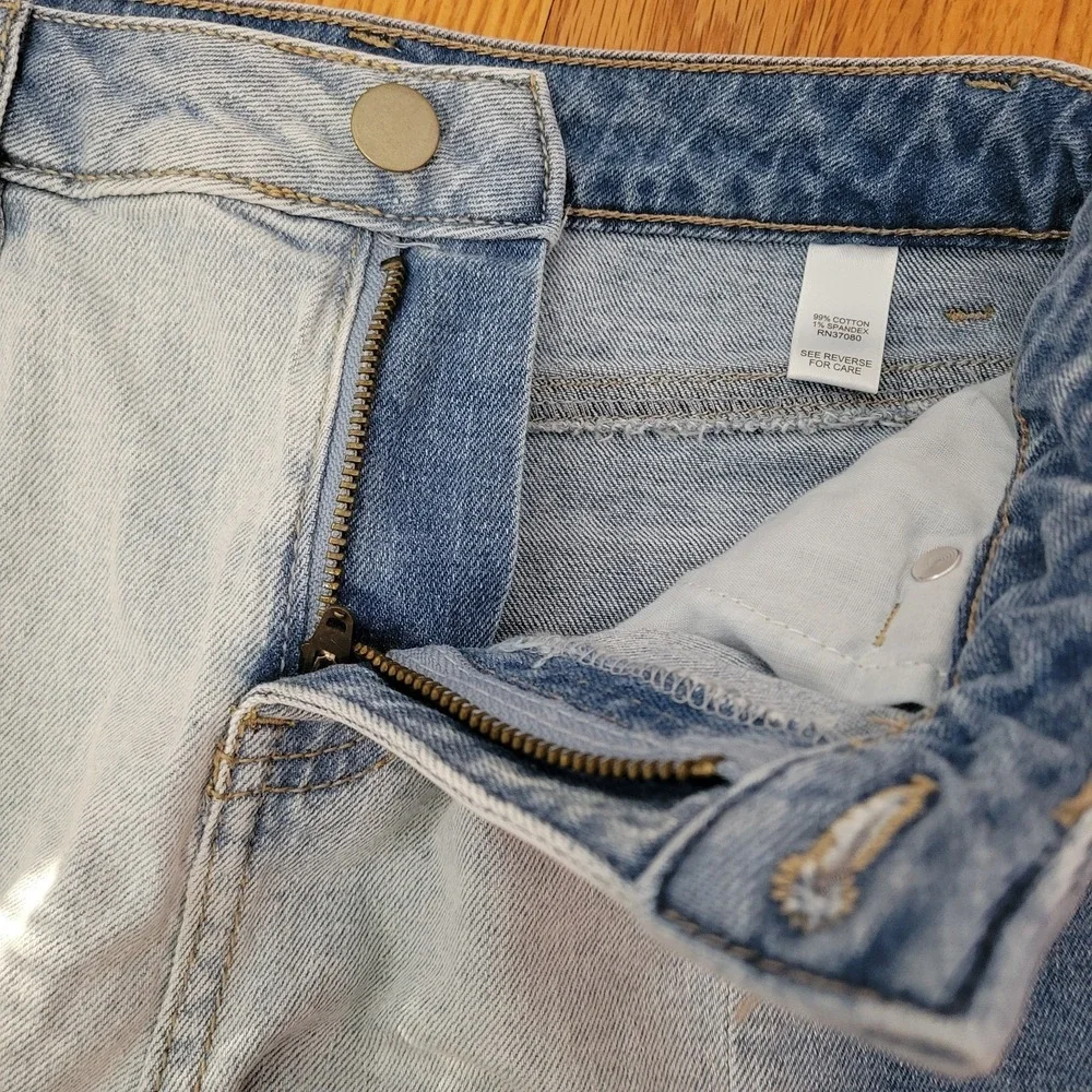 Versona Two Toned Women's Denim Shorts Modern Size 2 Light & Medium Wash Cutoffs